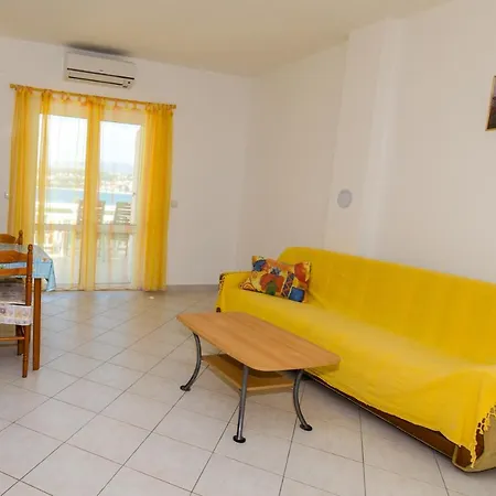 Okrug Gornji 8440c Apartman *