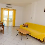 Okrug Gornji 8440c דירה *